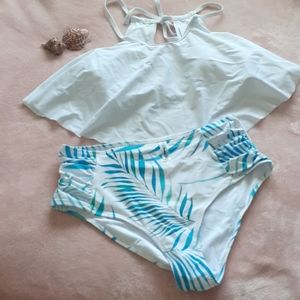 WHITE & TURQUOISE RUFFLED HAWAIIAN PRINT BIKINI SWIMSUIT LARGE NWOT